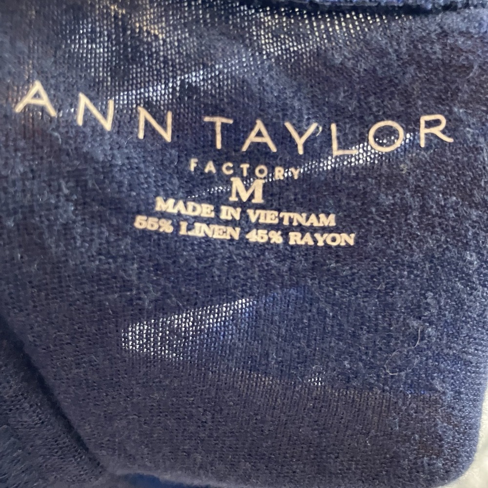 Ann Taylor Factory T Shirt Womens Size Medium Blue Linen Blend Lightweight - Picture 4 of 6